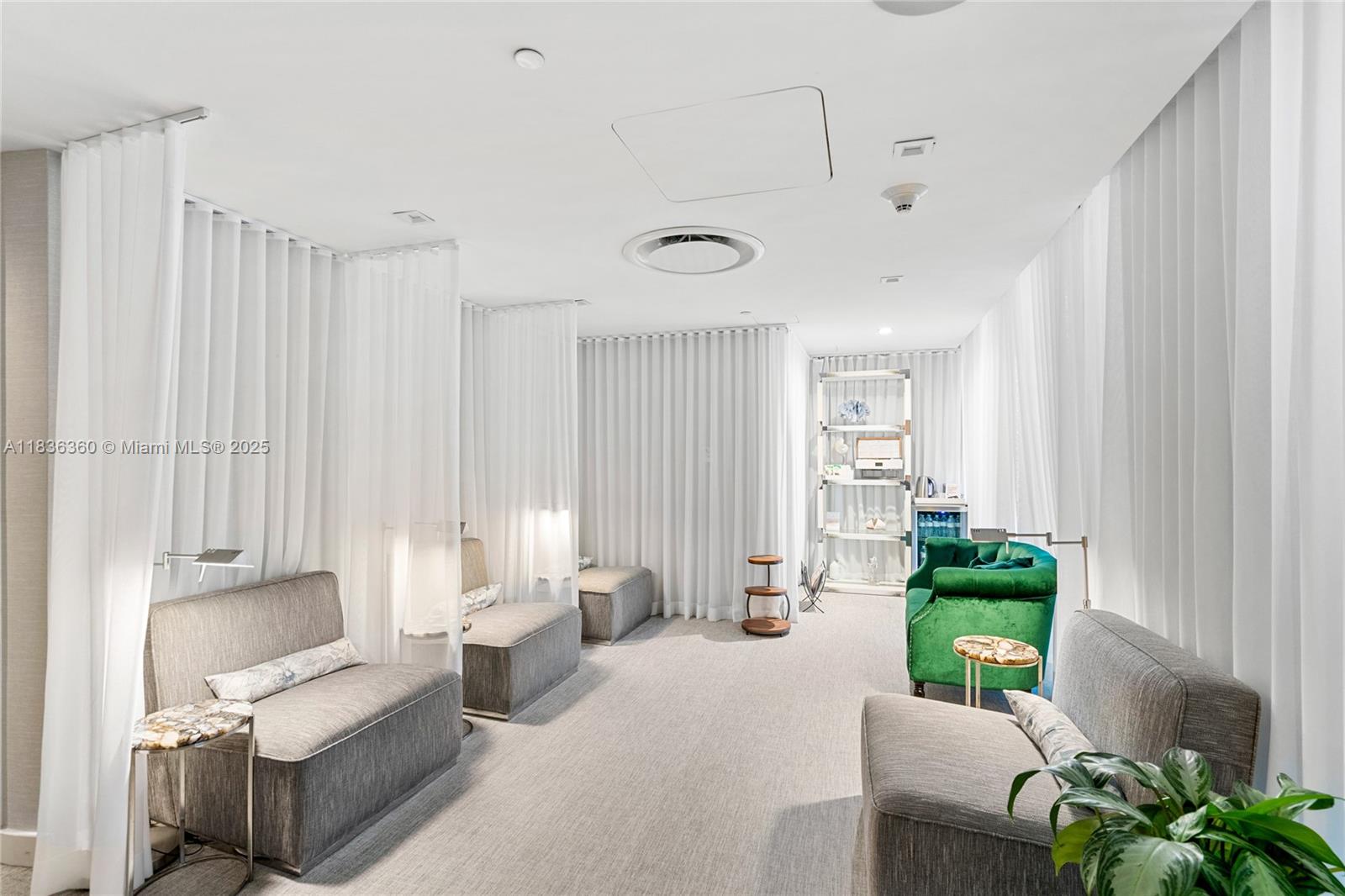 551 FLB CONDOMINIUM RESID - Residential