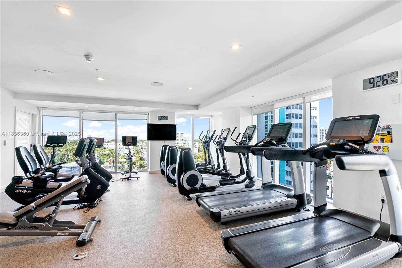 551 FLB CONDOMINIUM RESID - Residential