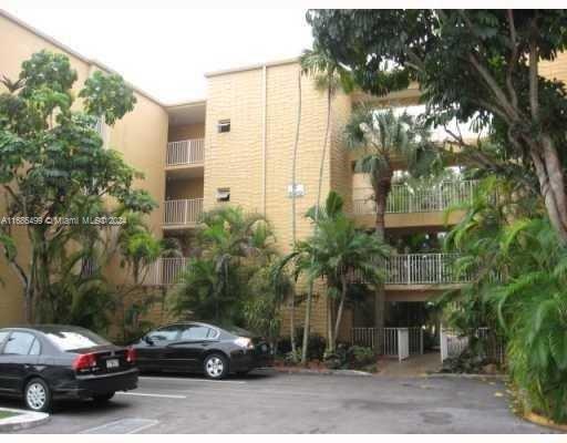 VILLAGE AT DADELAND CONDO - Residential Lease