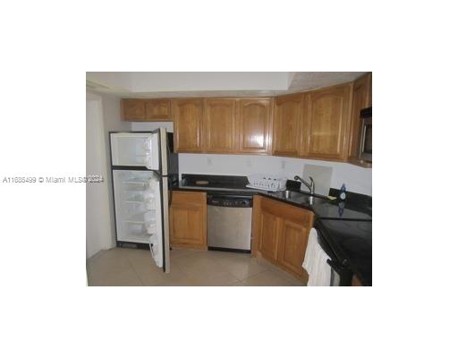 VILLAGE AT DADELAND CONDO - Residential Lease