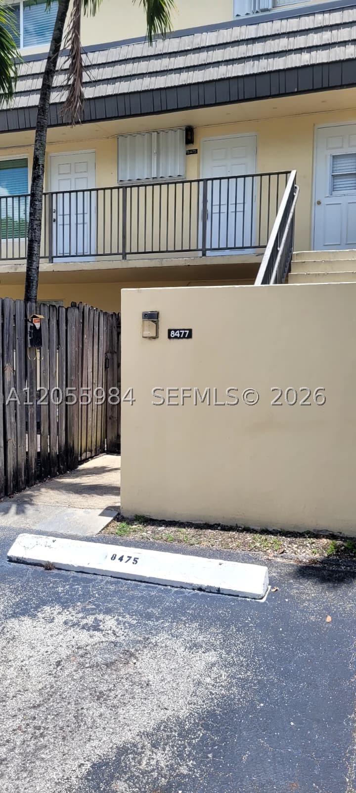 Inviting 2-bedroom, 2-bathroom unit featuring assigned parking spaces in the desirable Kendall. Enjoy a convenient location near shopping, dining, schools, and major highways. A great opportunity to call home.