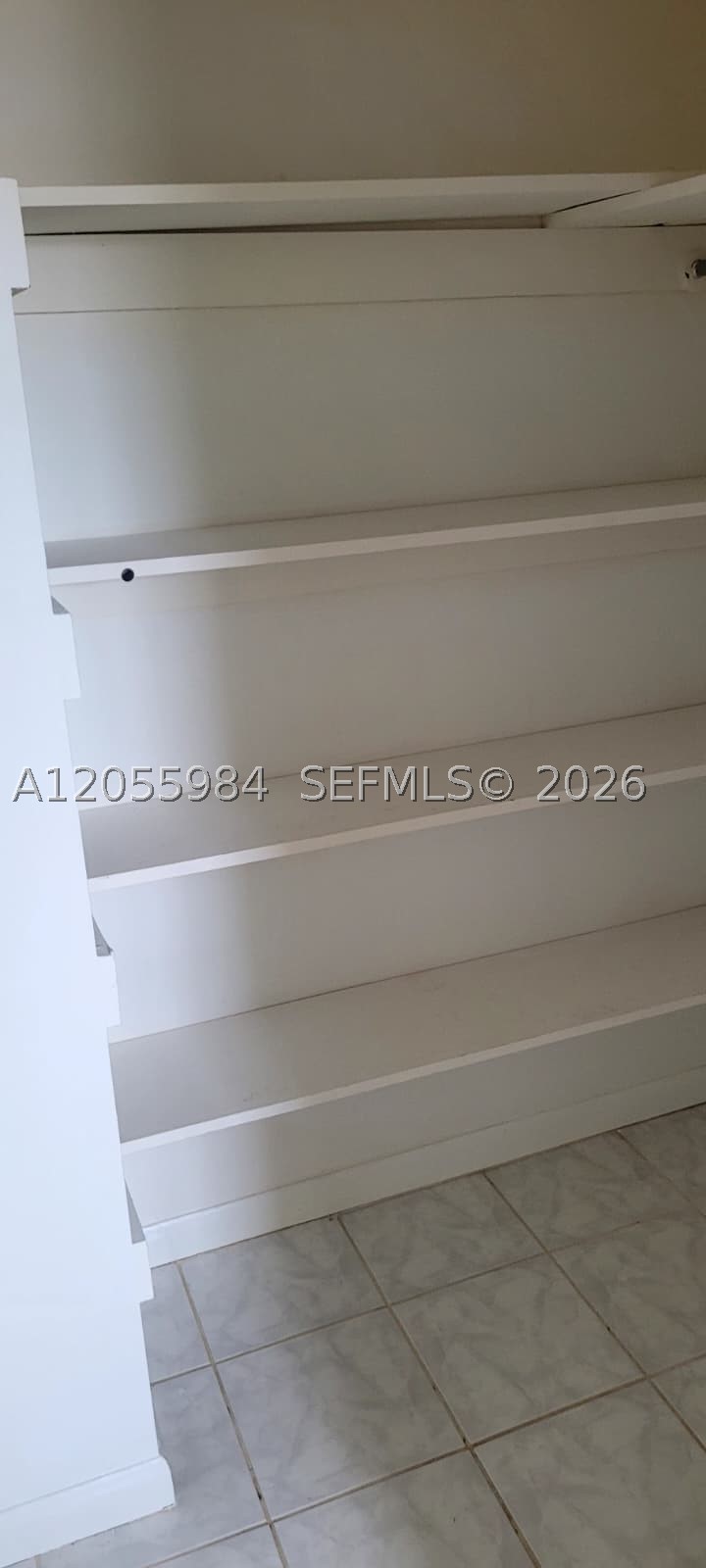 KENDALE LK TOWNHOUSE COND - Residential