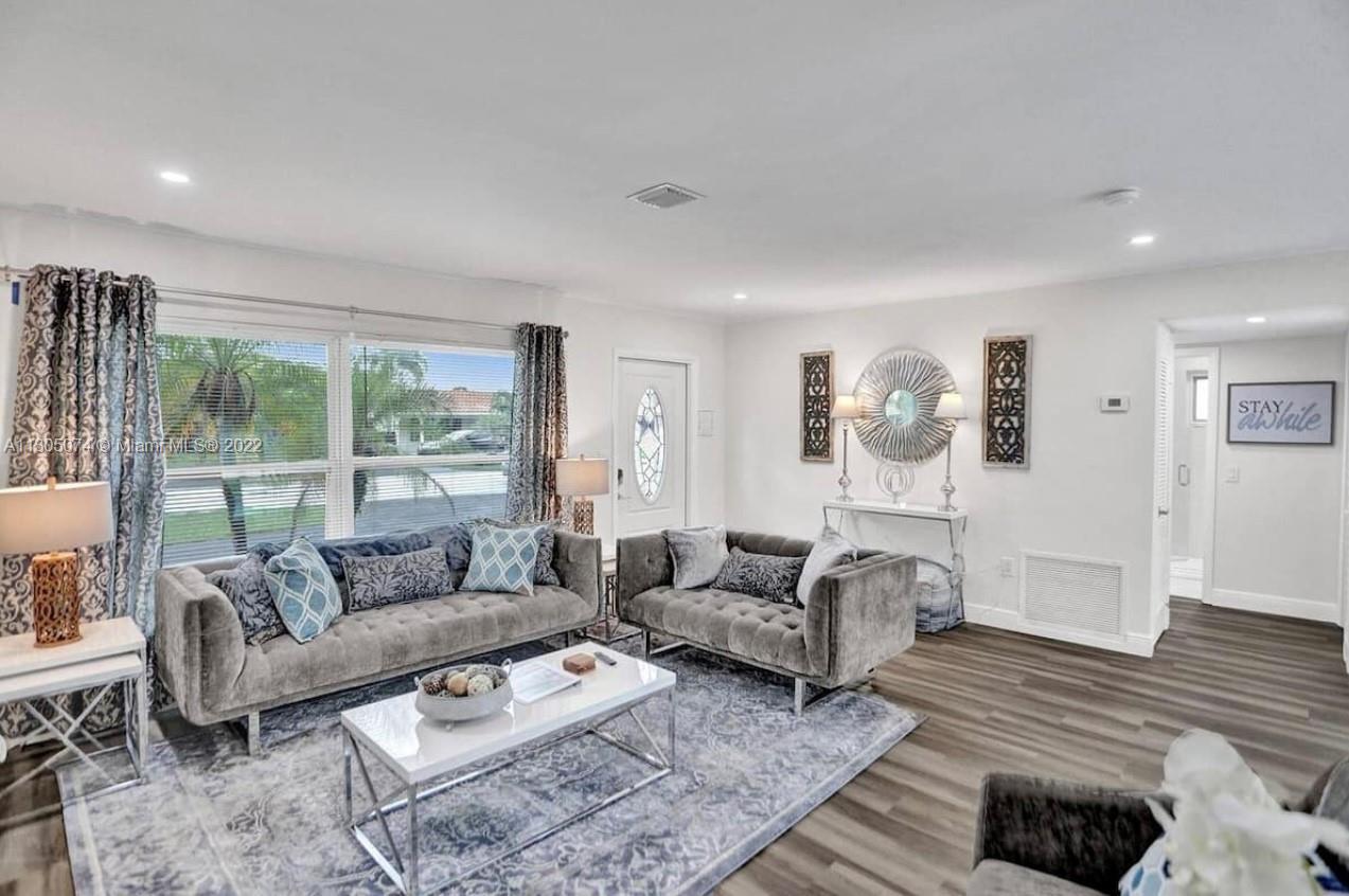 CORAL RIDGE ISLES - Residential Lease