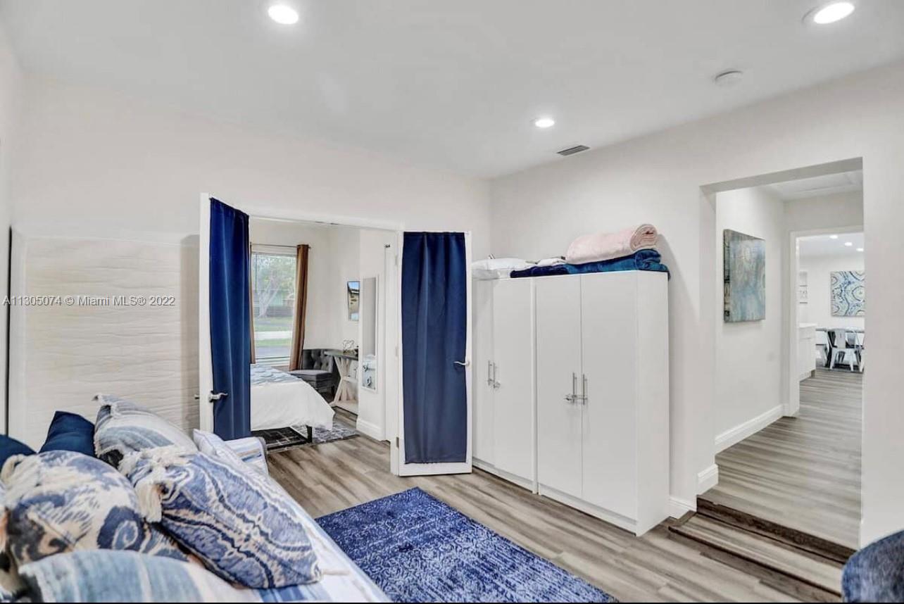 CORAL RIDGE ISLES - Residential Lease