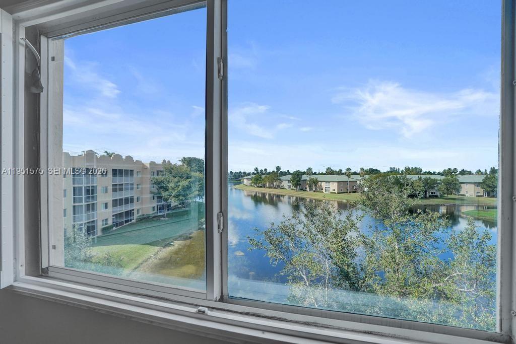 SOUTHAMPTON CONDOMINIUM I - Residential