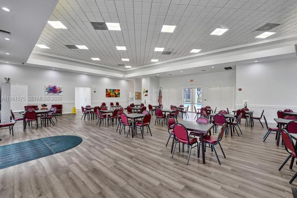 SOUTHAMPTON CONDOMINIUM I - Residential