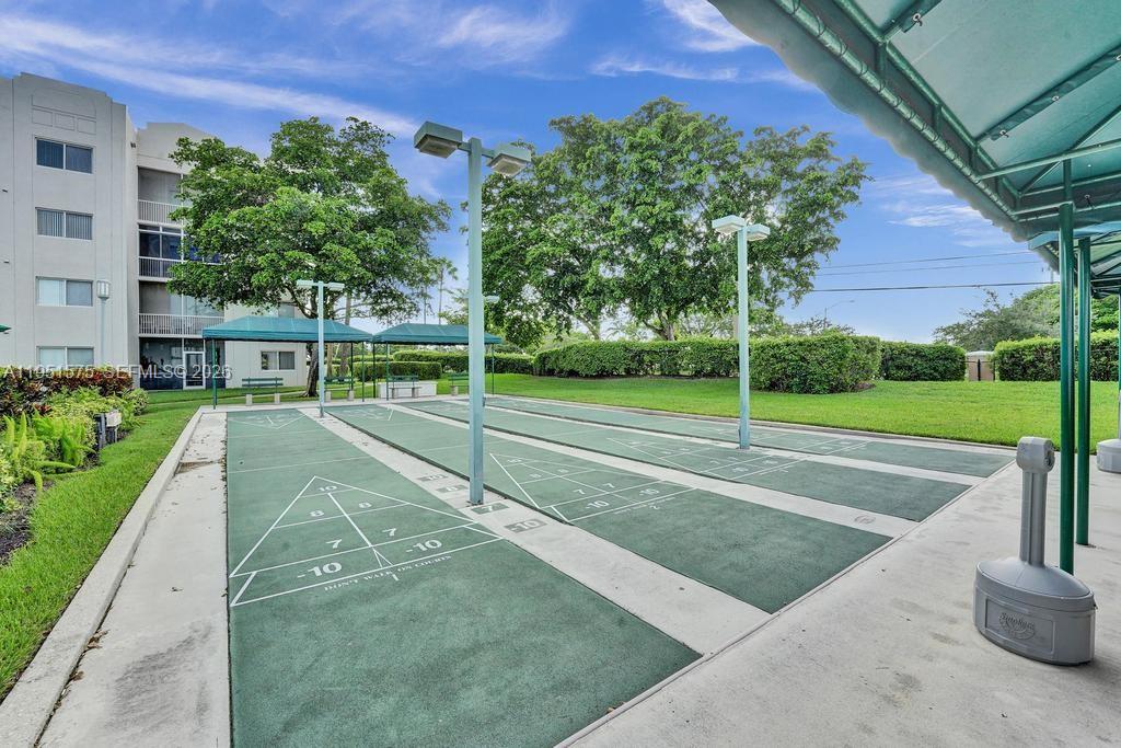 SOUTHAMPTON CONDOMINIUM I - Residential