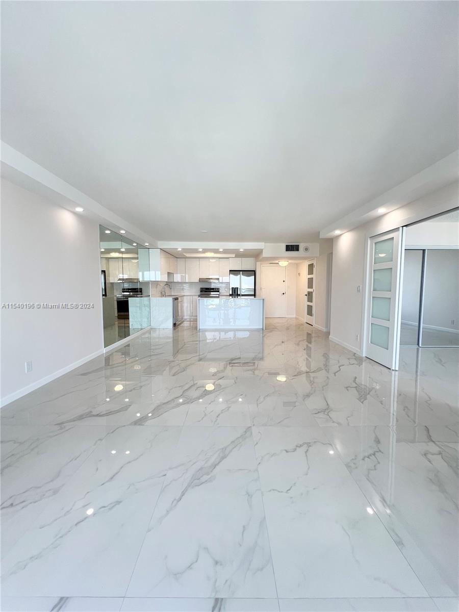 HALLMARK OF HOLLYWOOD CON - Residential Lease