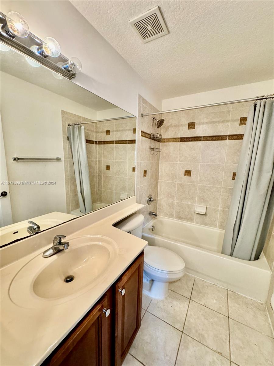 DARLINGTON PARK - Residential Lease