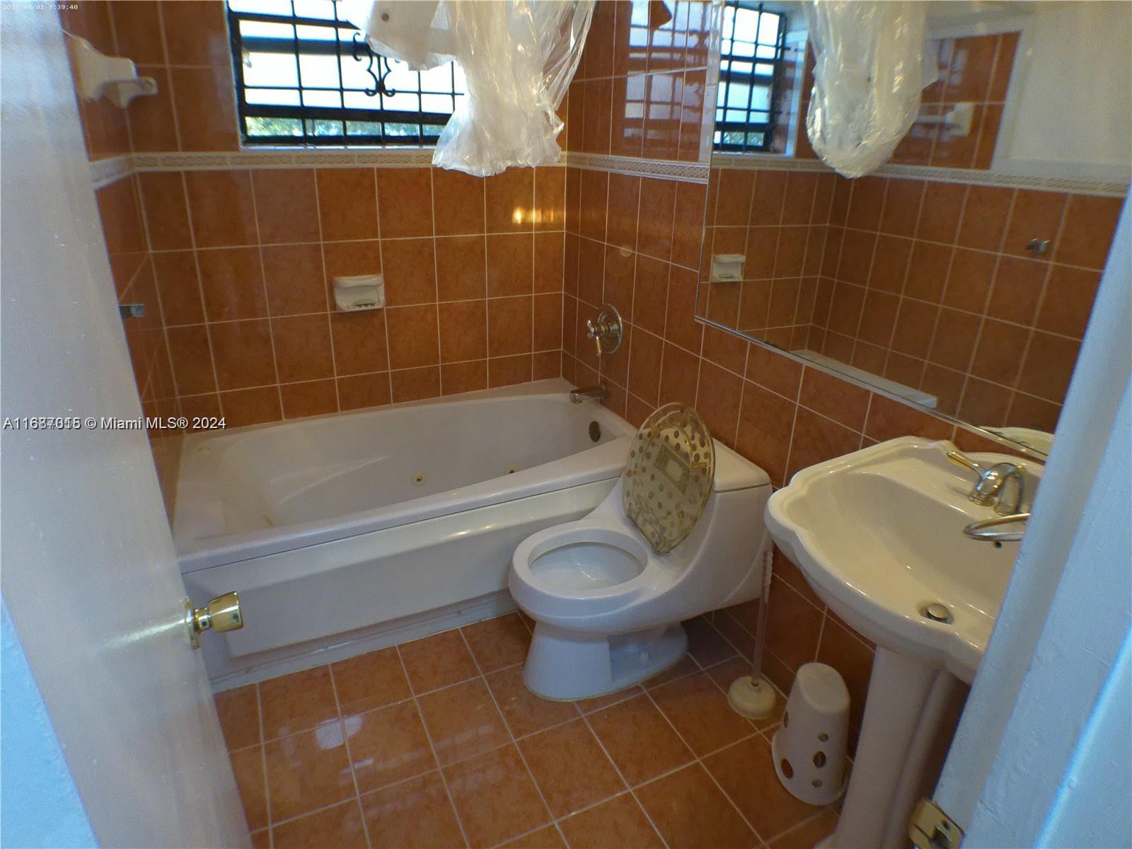SCOTT LAKE MANOR SEC 3 - Residential Lease