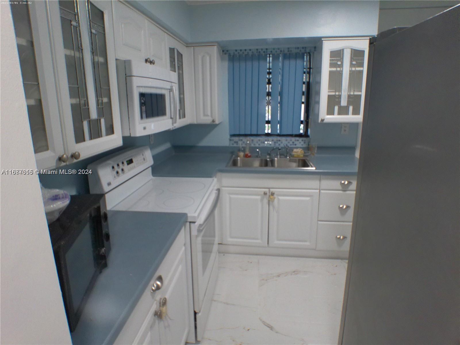 SCOTT LAKE MANOR SEC 3 - Residential Lease