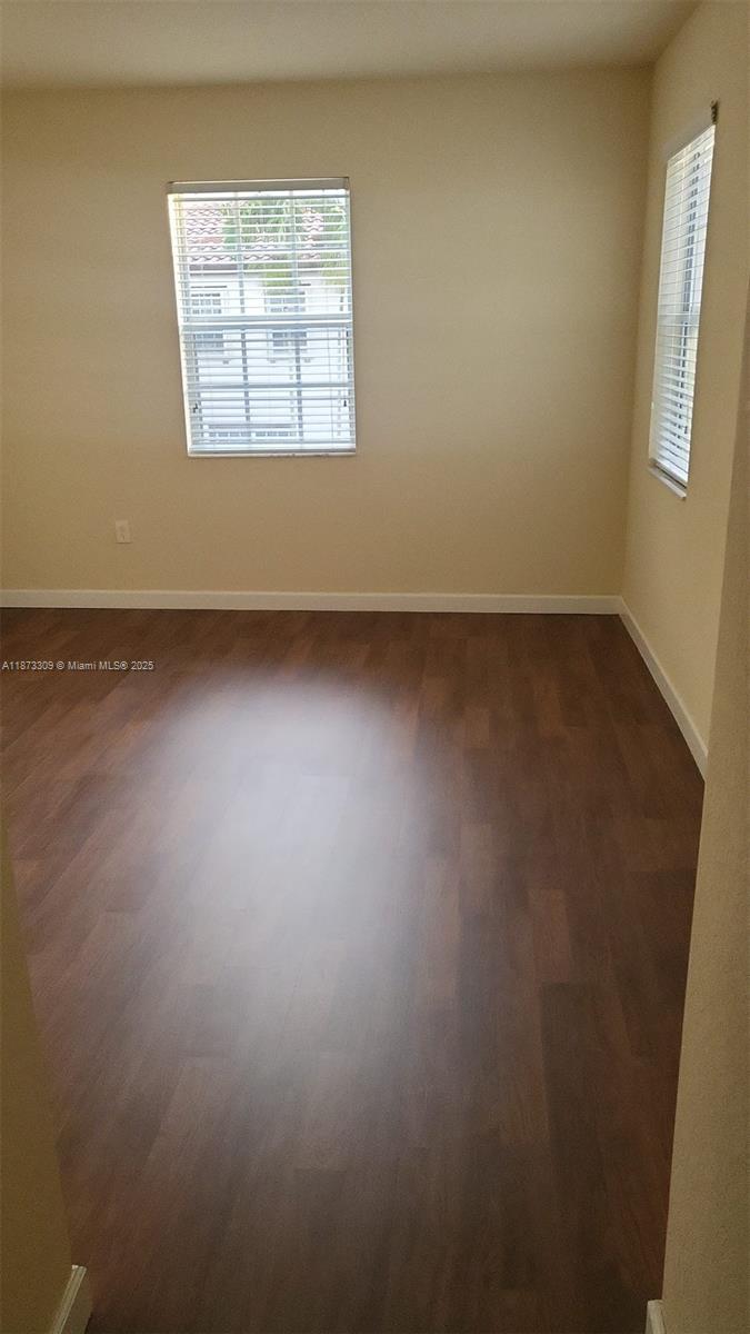 KENDALL COMMONS RESIDENTI - Residential Lease