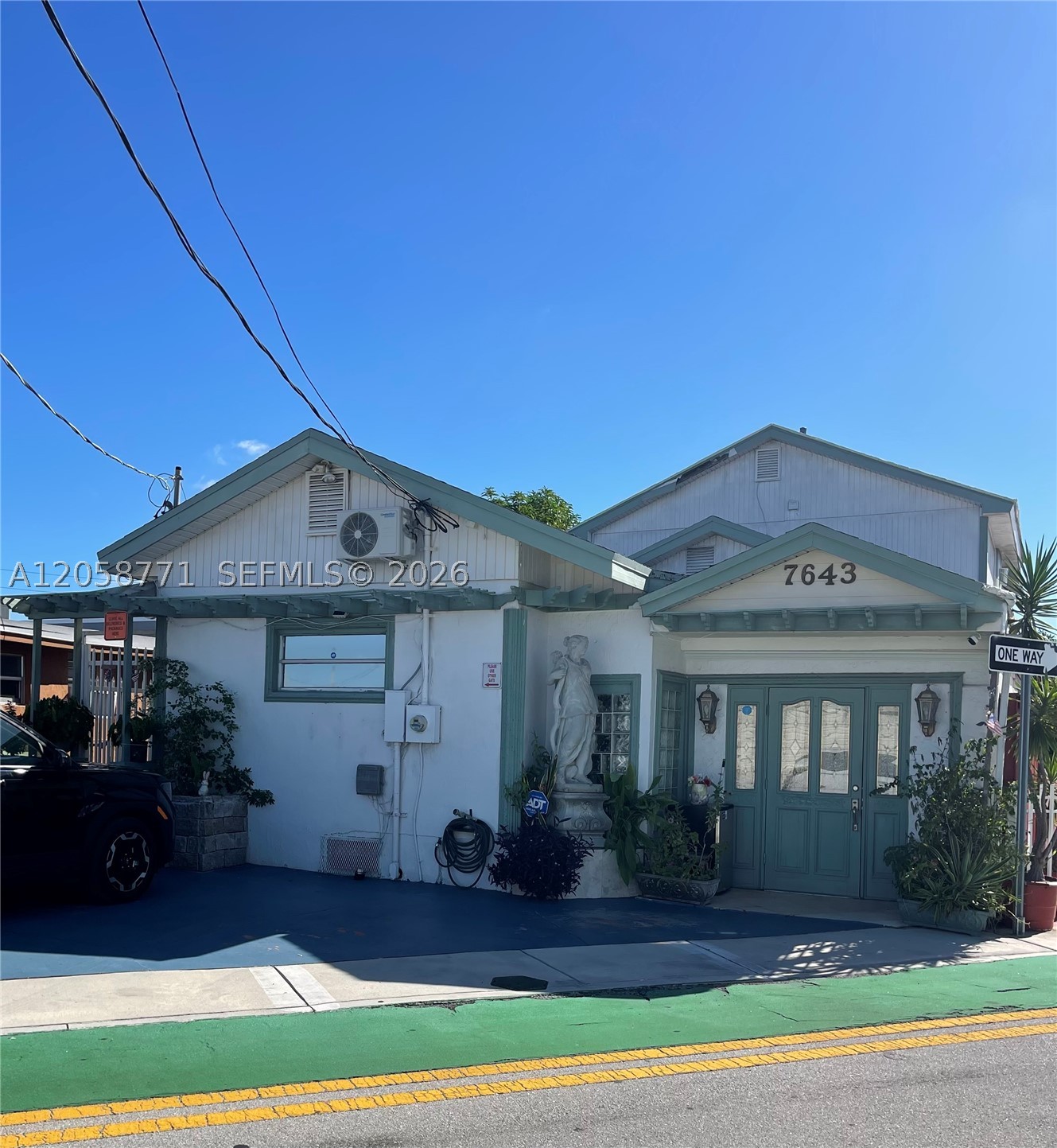 11 53 40 FLA FRUIT LAND C - Residential
