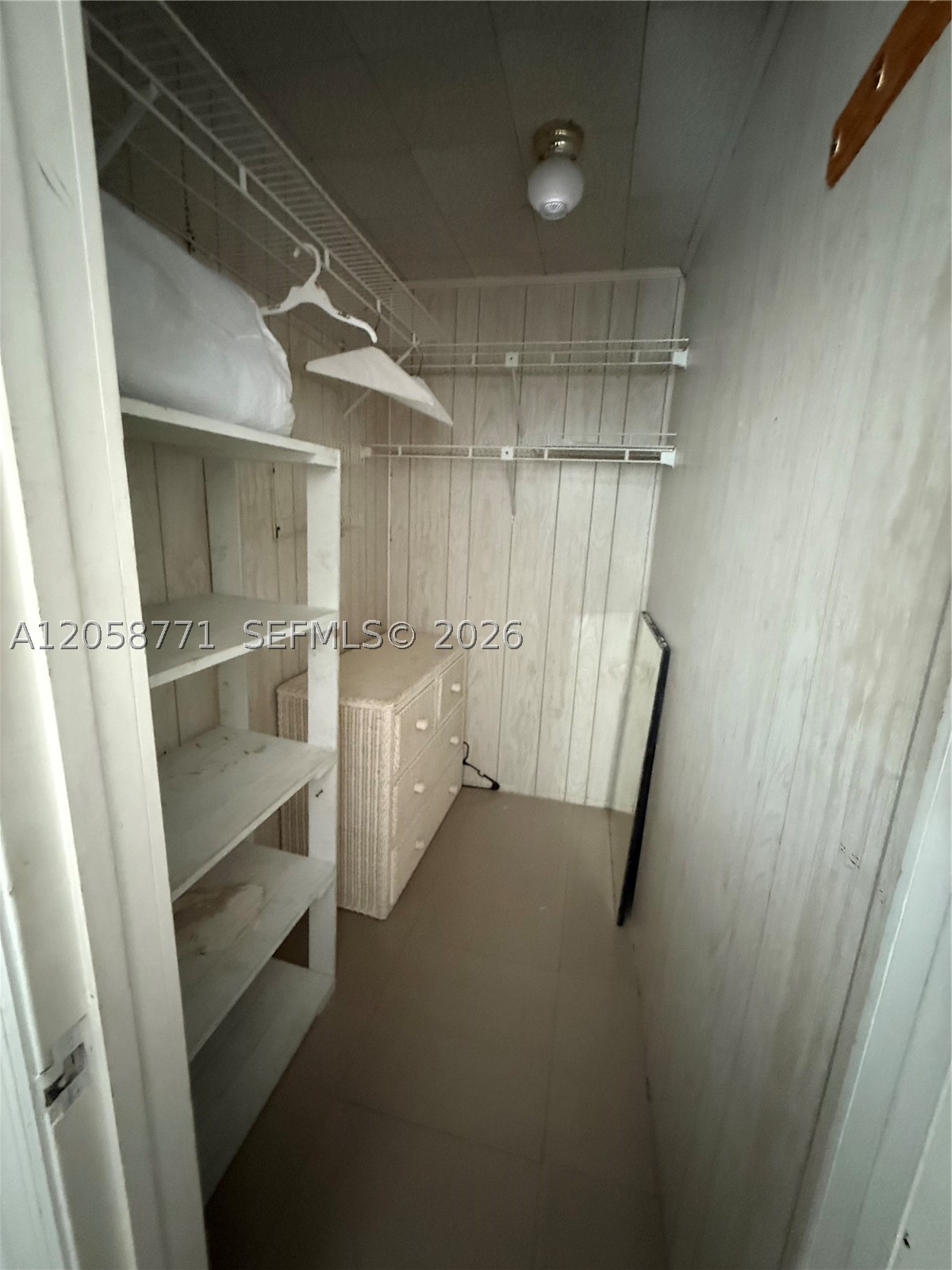 11 53 40 FLA FRUIT LAND C - Residential