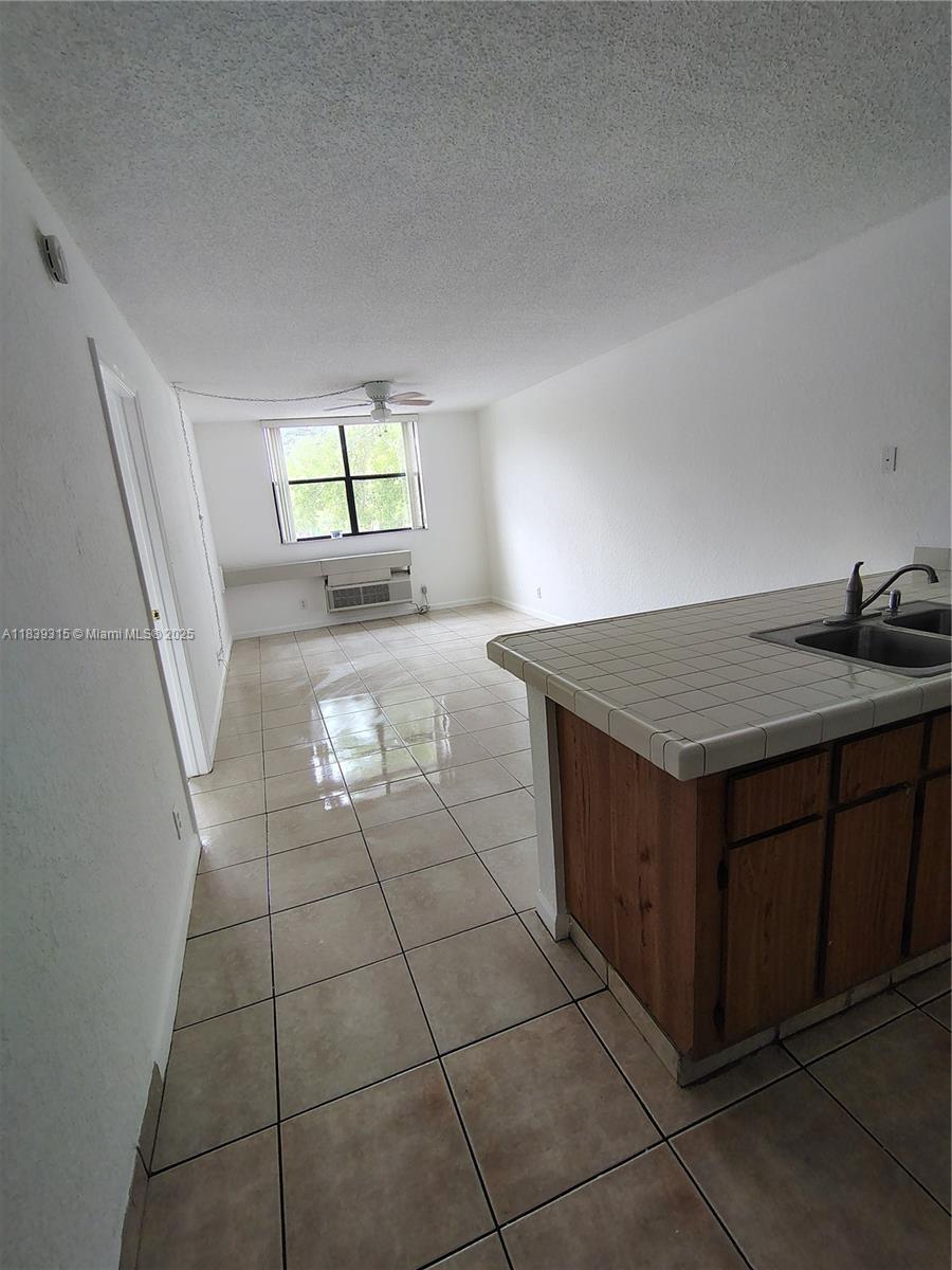 CORAL SPRINGS TOWER CLUB - Residential