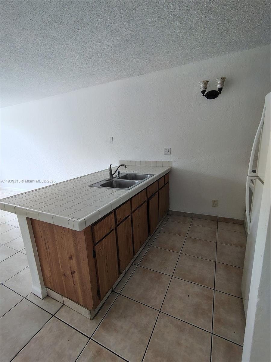 CORAL SPRINGS TOWER CLUB - Residential