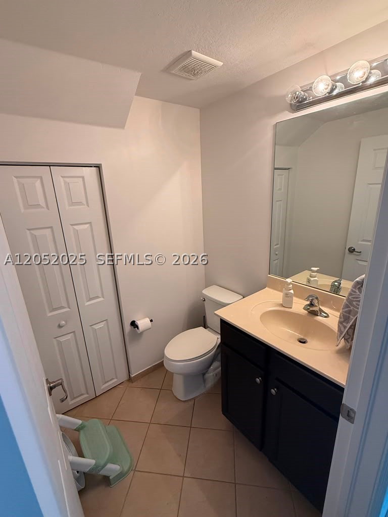 SILVER PALM WEST - Residential Lease
