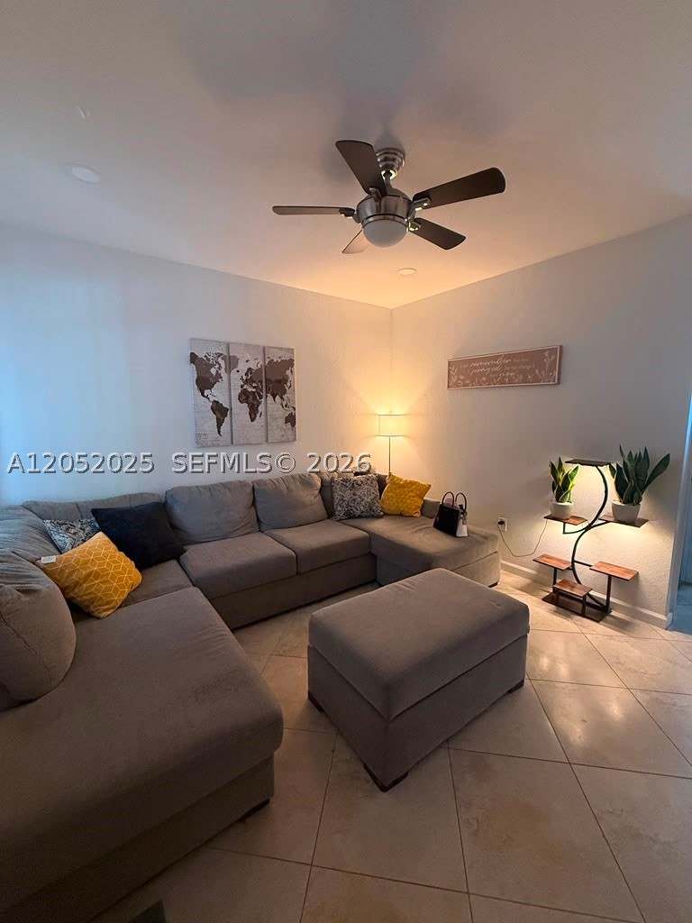 SILVER PALM WEST - Residential Lease