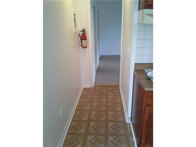 HOLLYWOOD 1-21 B - Residential Lease