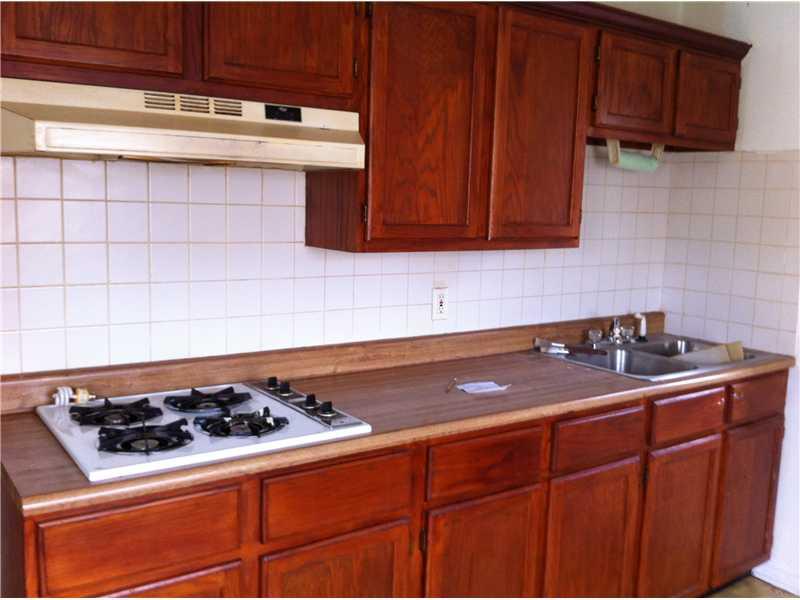 HOLLYWOOD 1-21 B - Residential Lease