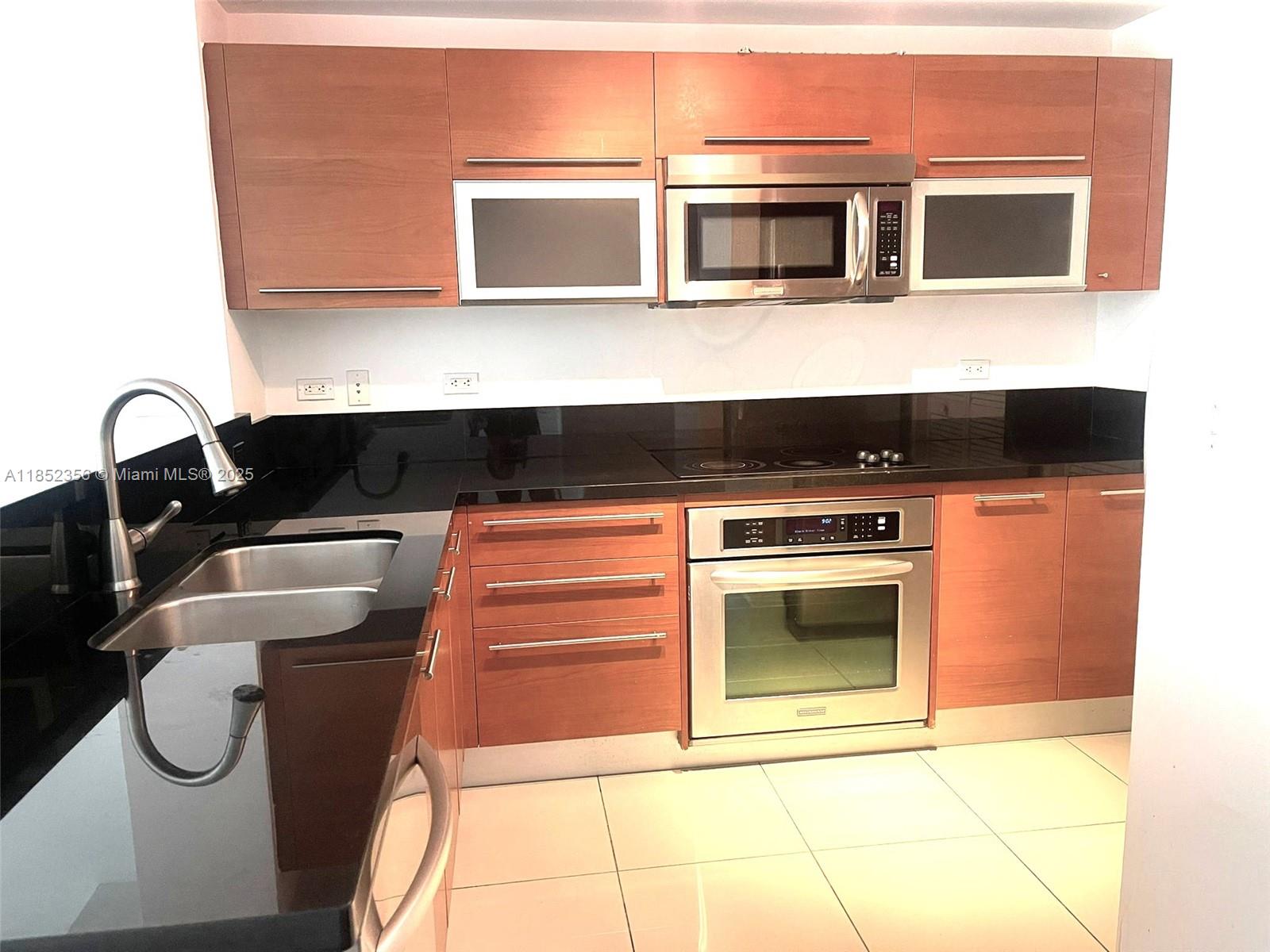 VIZCAYNE SOUTH CONDO - Residential