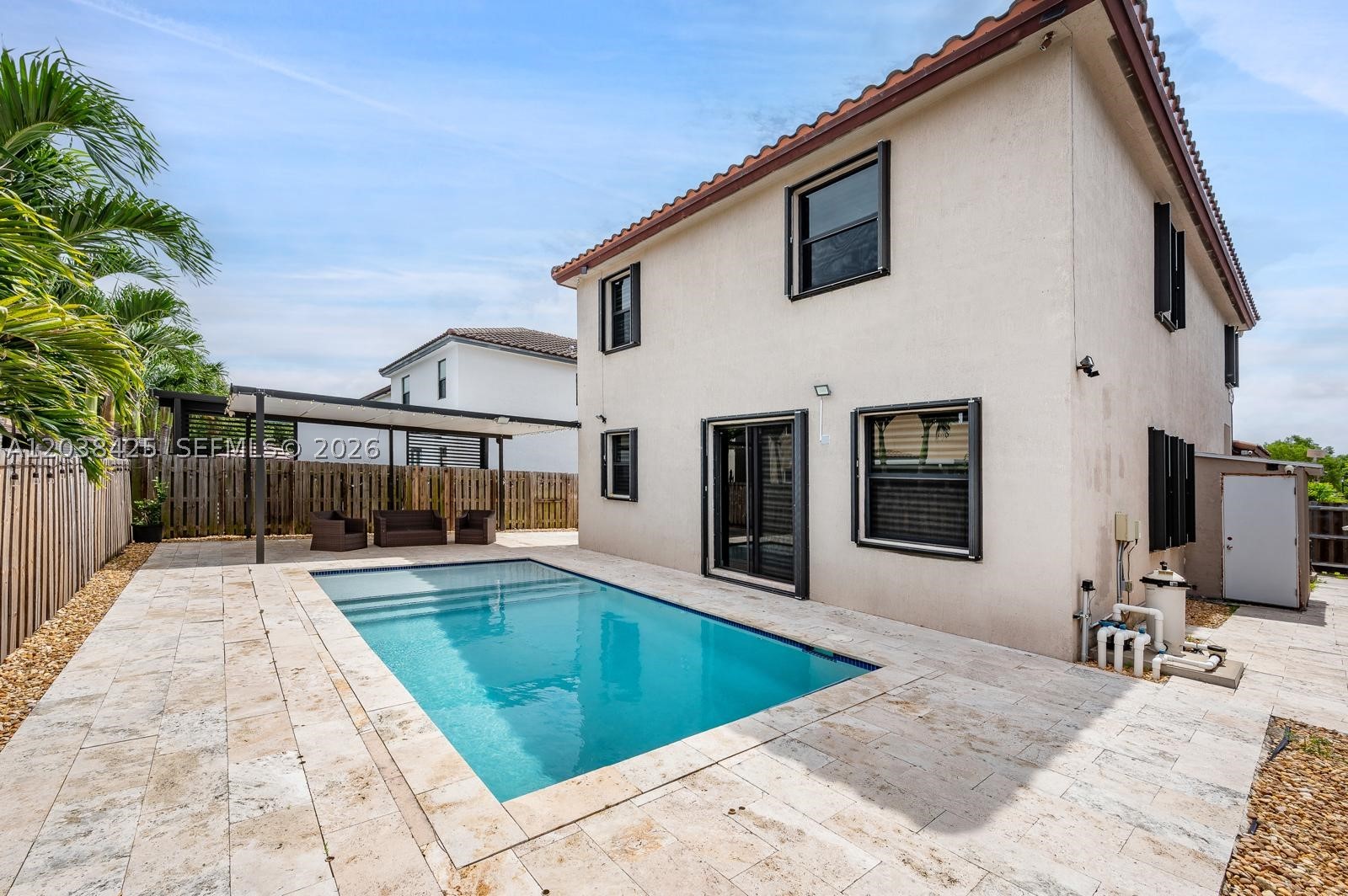 COCO PALM ESTATES - Residential Lease