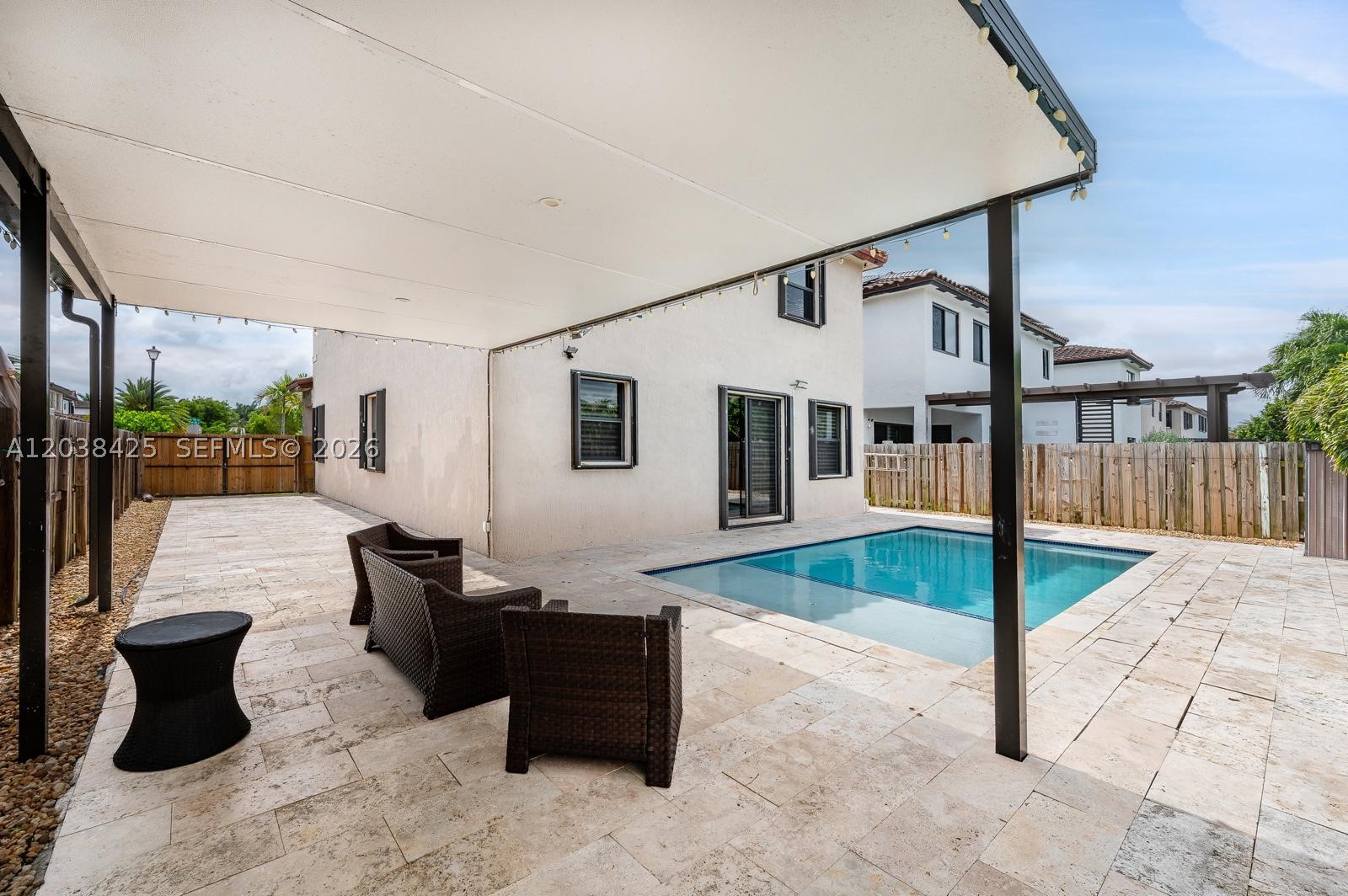 COCO PALM ESTATES - Residential Lease