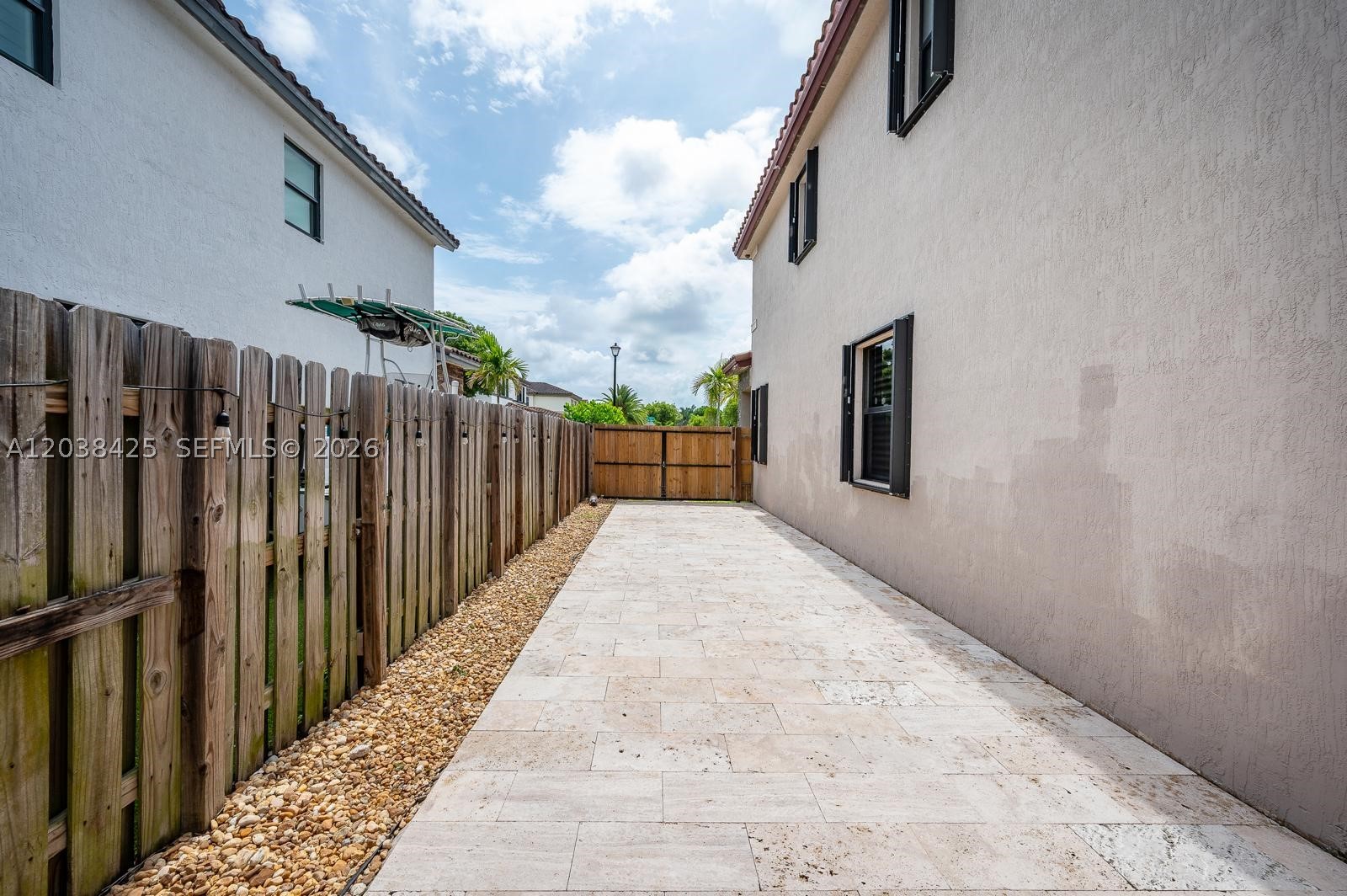 COCO PALM ESTATES - Residential Lease