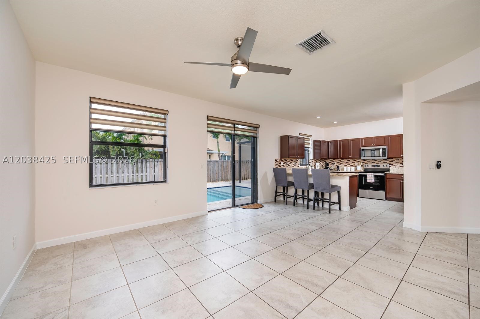 COCO PALM ESTATES - Residential Lease
