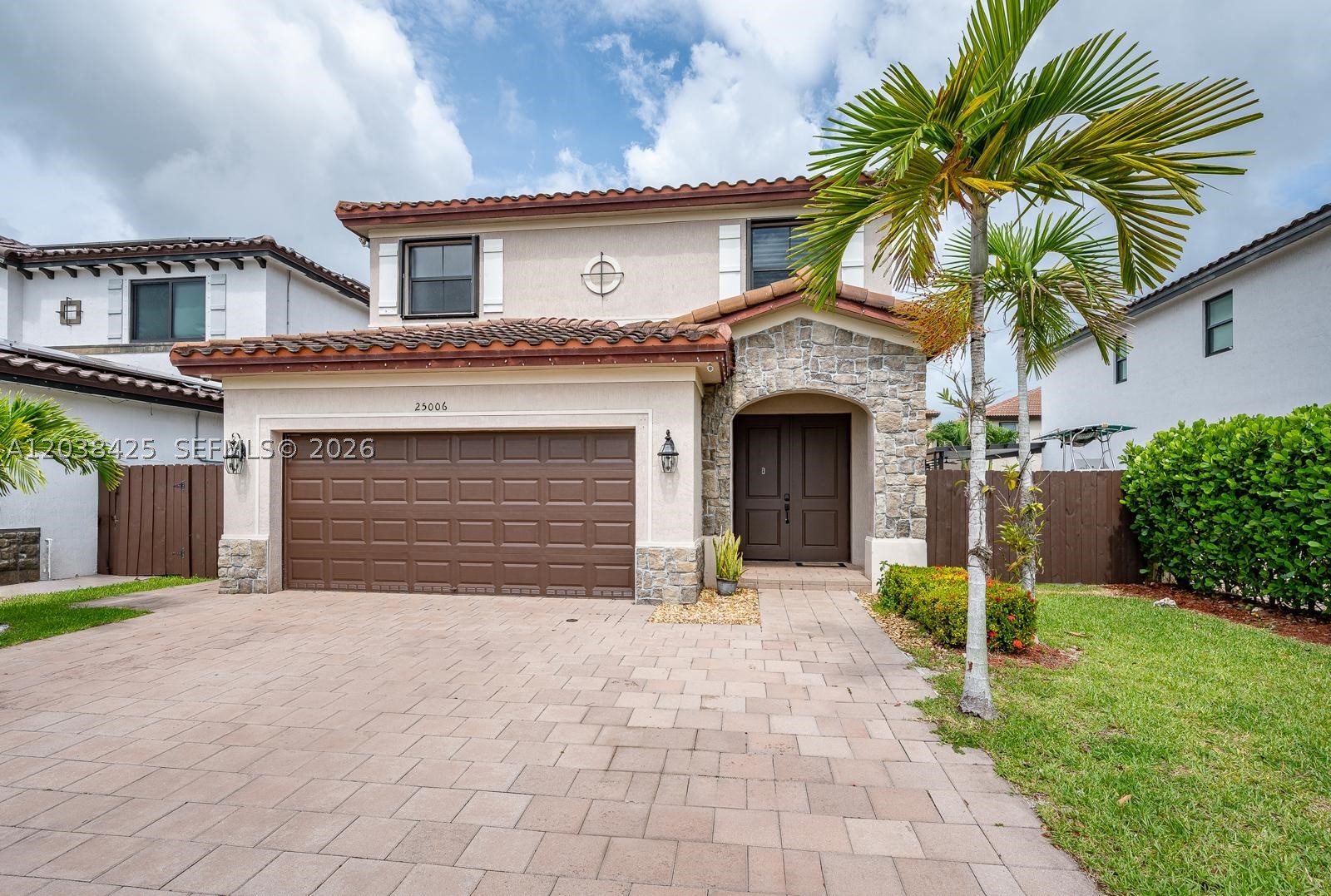 COCO PALM ESTATES - Residential Lease