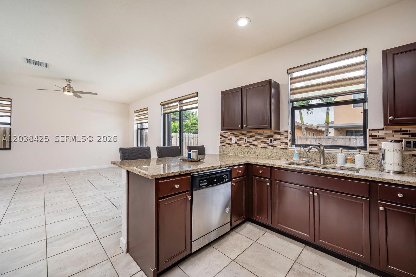 COCO PALM ESTATES - Residential Lease