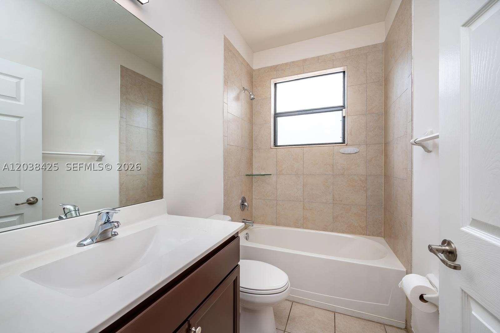 COCO PALM ESTATES - Residential Lease
