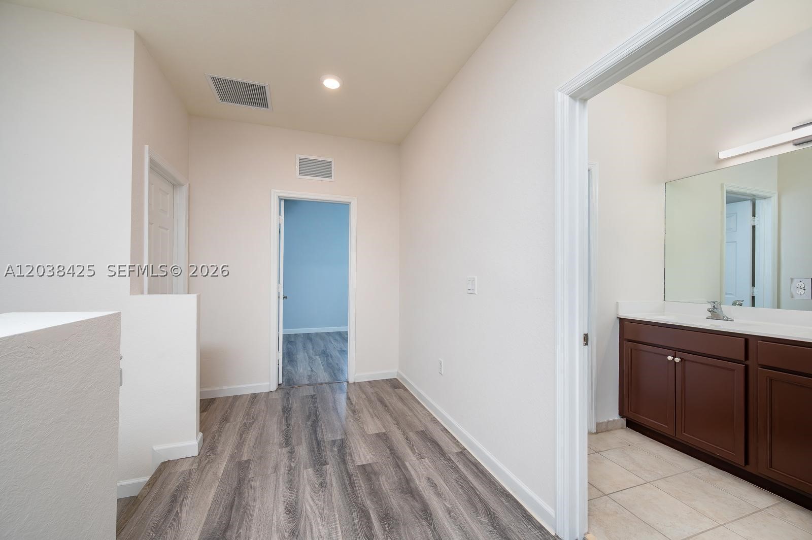 COCO PALM ESTATES - Residential Lease