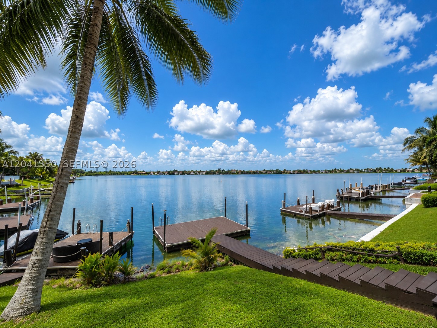 TWIN LAKE SHORES EAST - Residential Lease