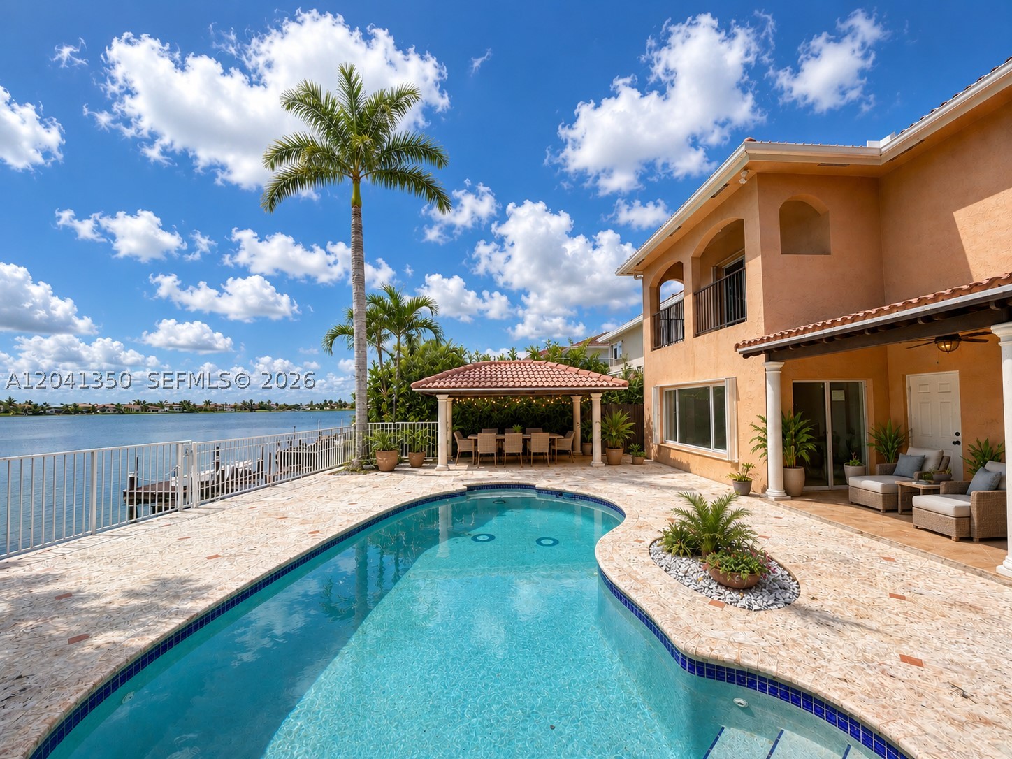 TWIN LAKE SHORES EAST - Residential Lease