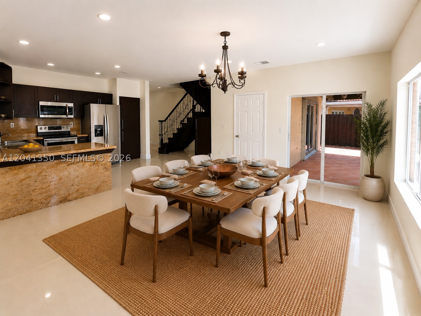 TWIN LAKE SHORES EAST - Residential Lease