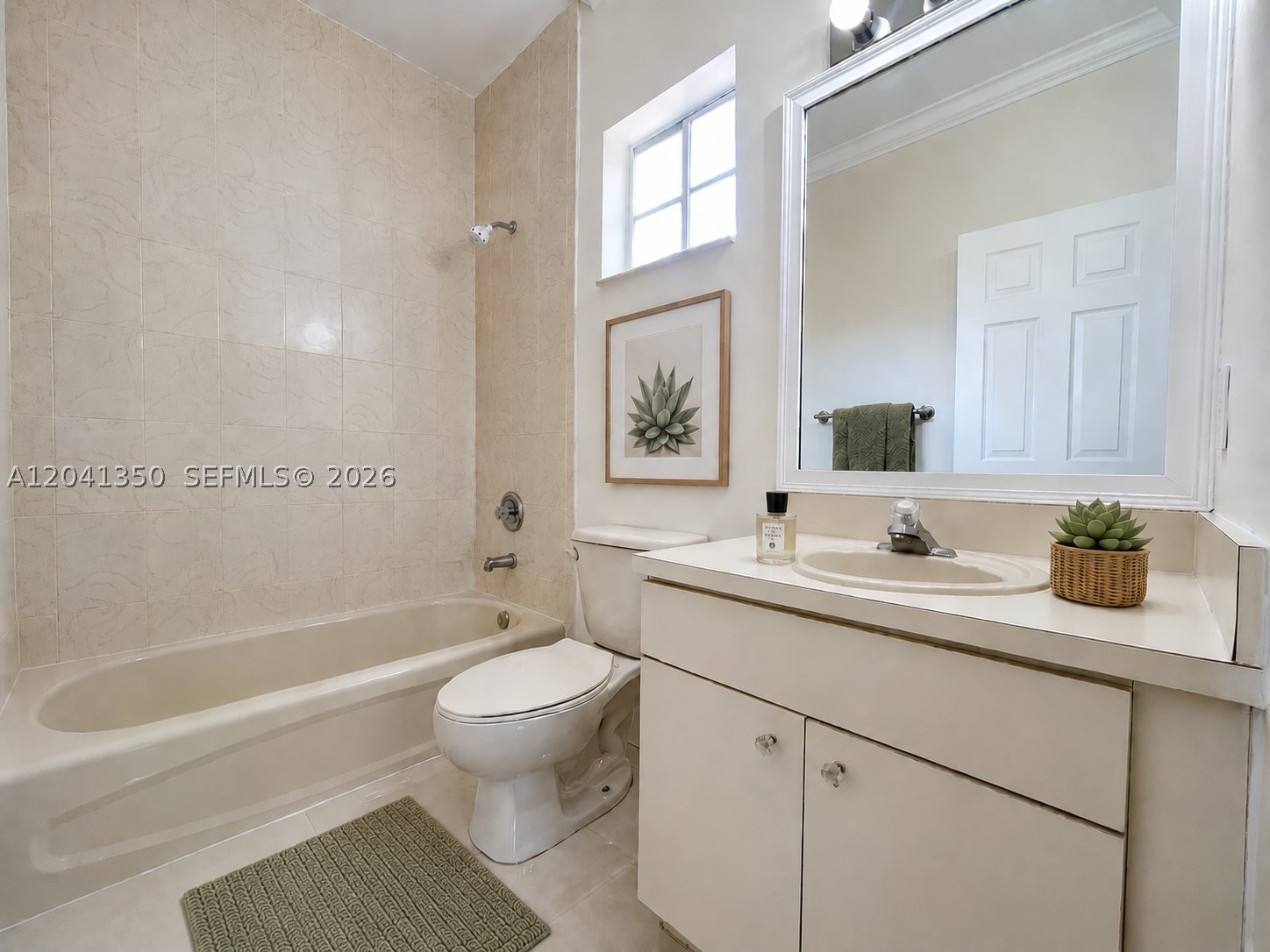 TWIN LAKE SHORES EAST - Residential Lease