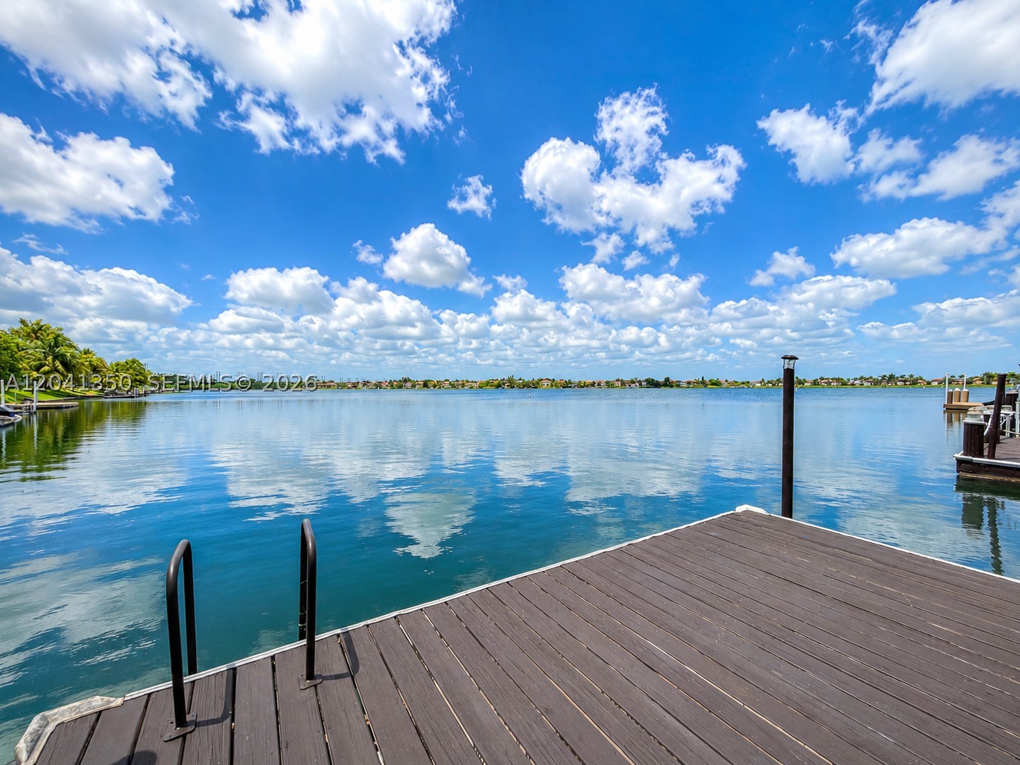 TWIN LAKE SHORES EAST - Residential Lease