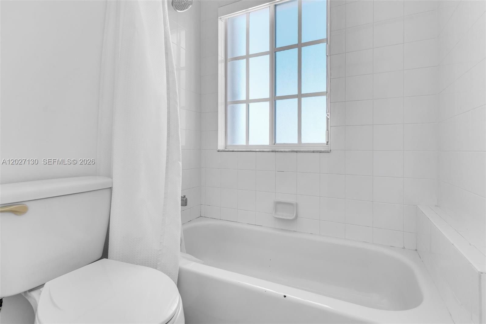 MANDARIN LAKES - Residential Lease