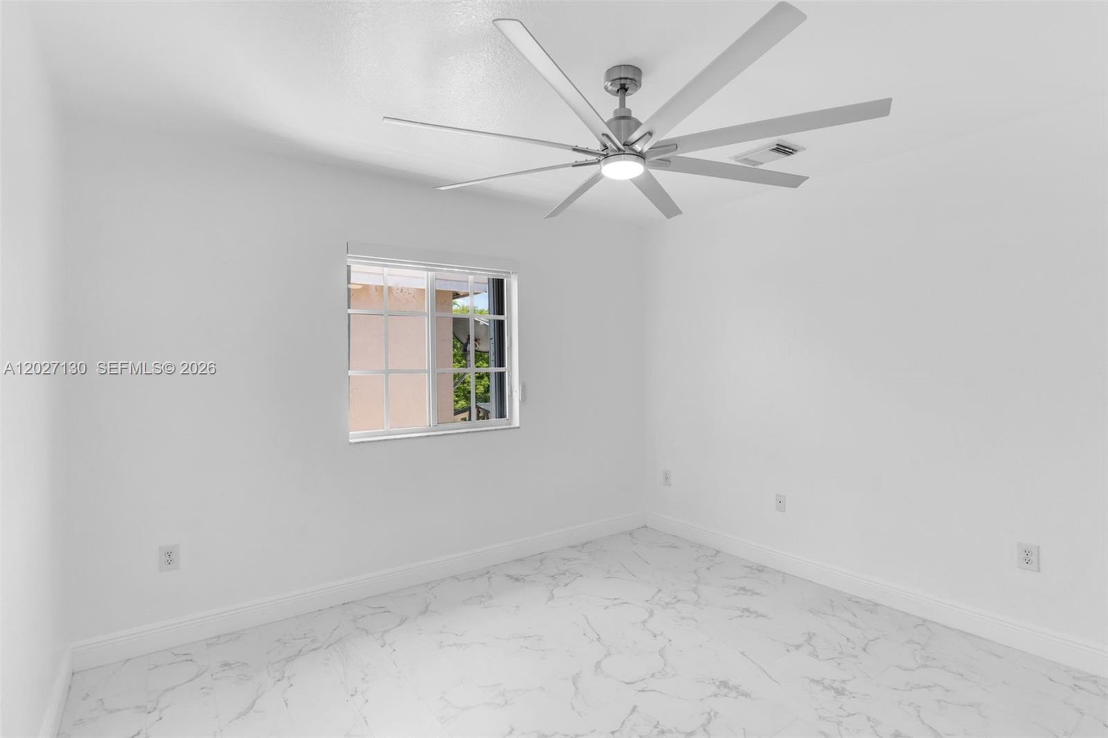 MANDARIN LAKES - Residential Lease