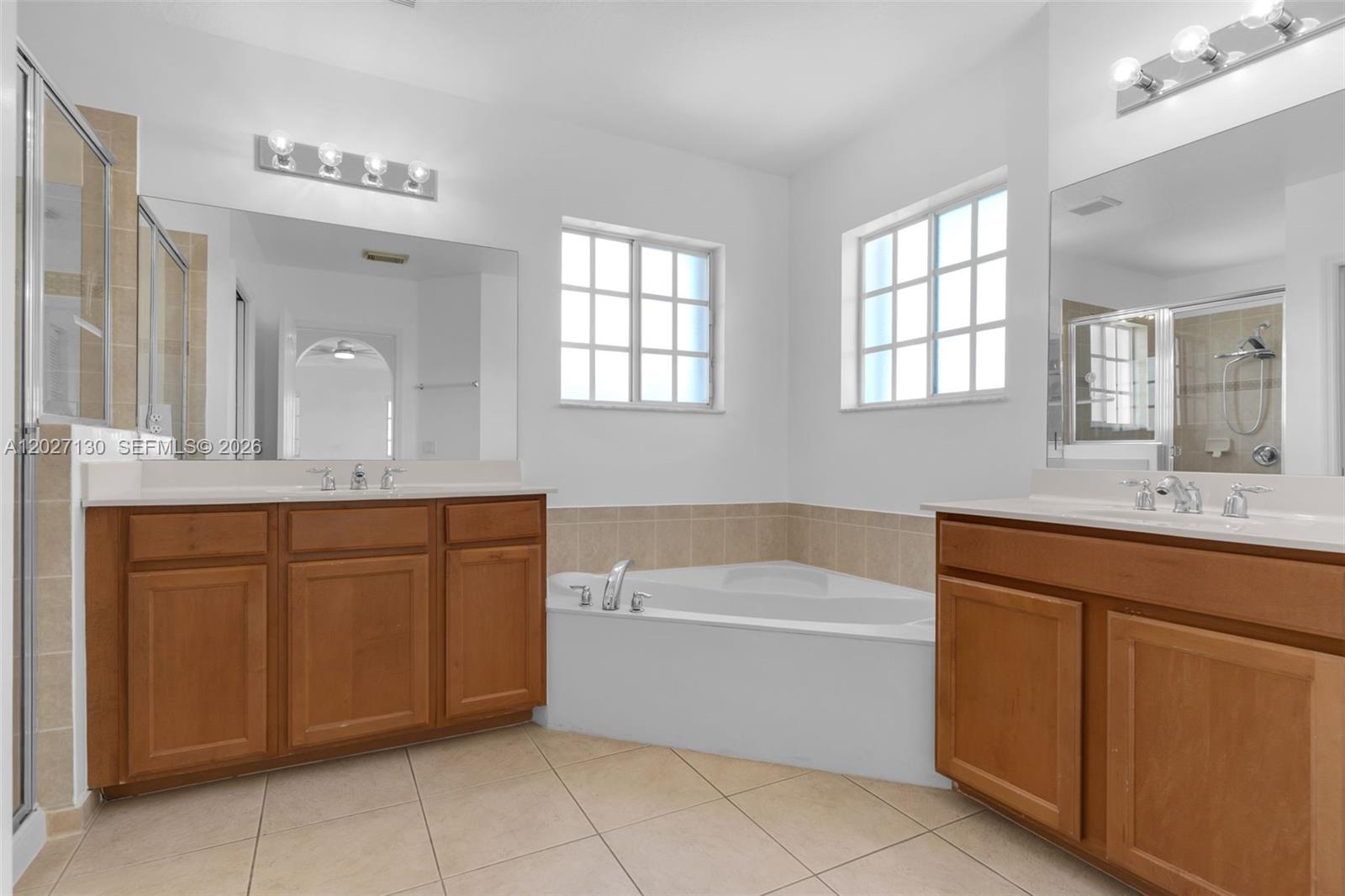 MANDARIN LAKES - Residential Lease