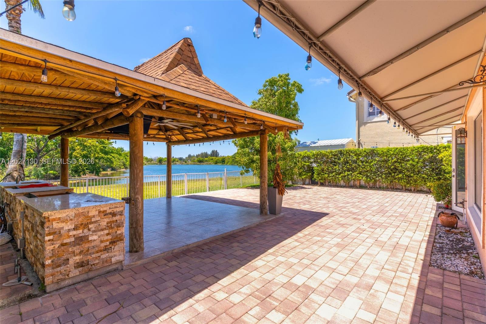 MANDARIN LAKES - Residential Lease