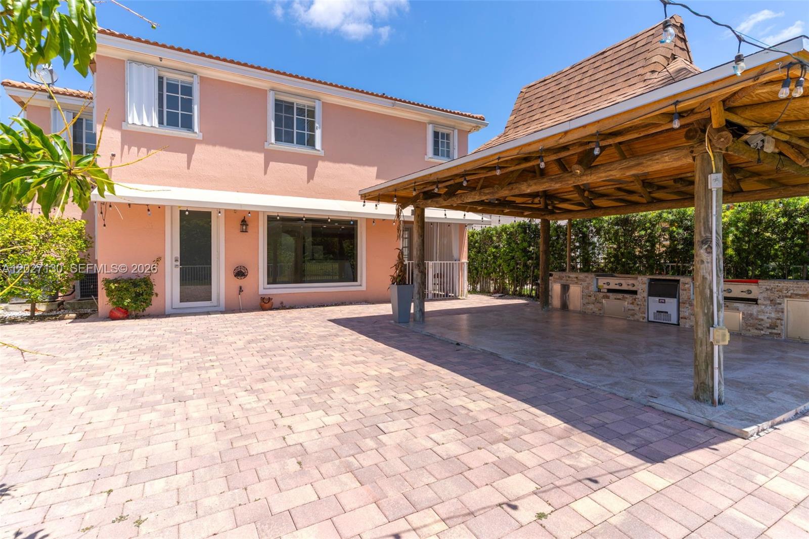 MANDARIN LAKES - Residential Lease