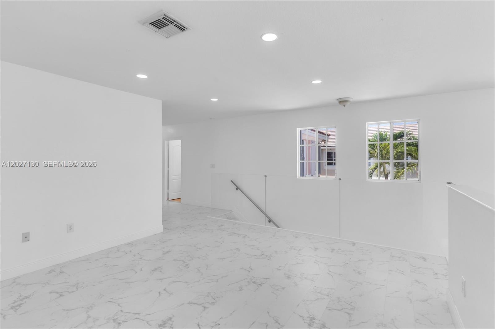 MANDARIN LAKES - Residential Lease
