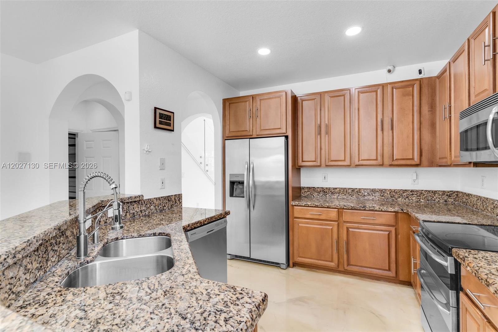 MANDARIN LAKES - Residential Lease