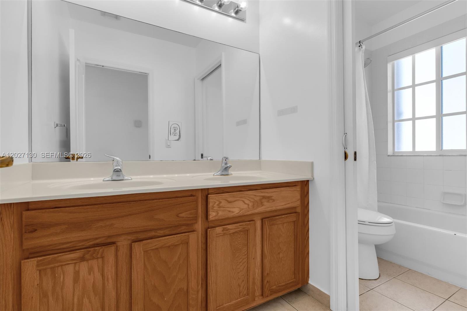 MANDARIN LAKES - Residential Lease