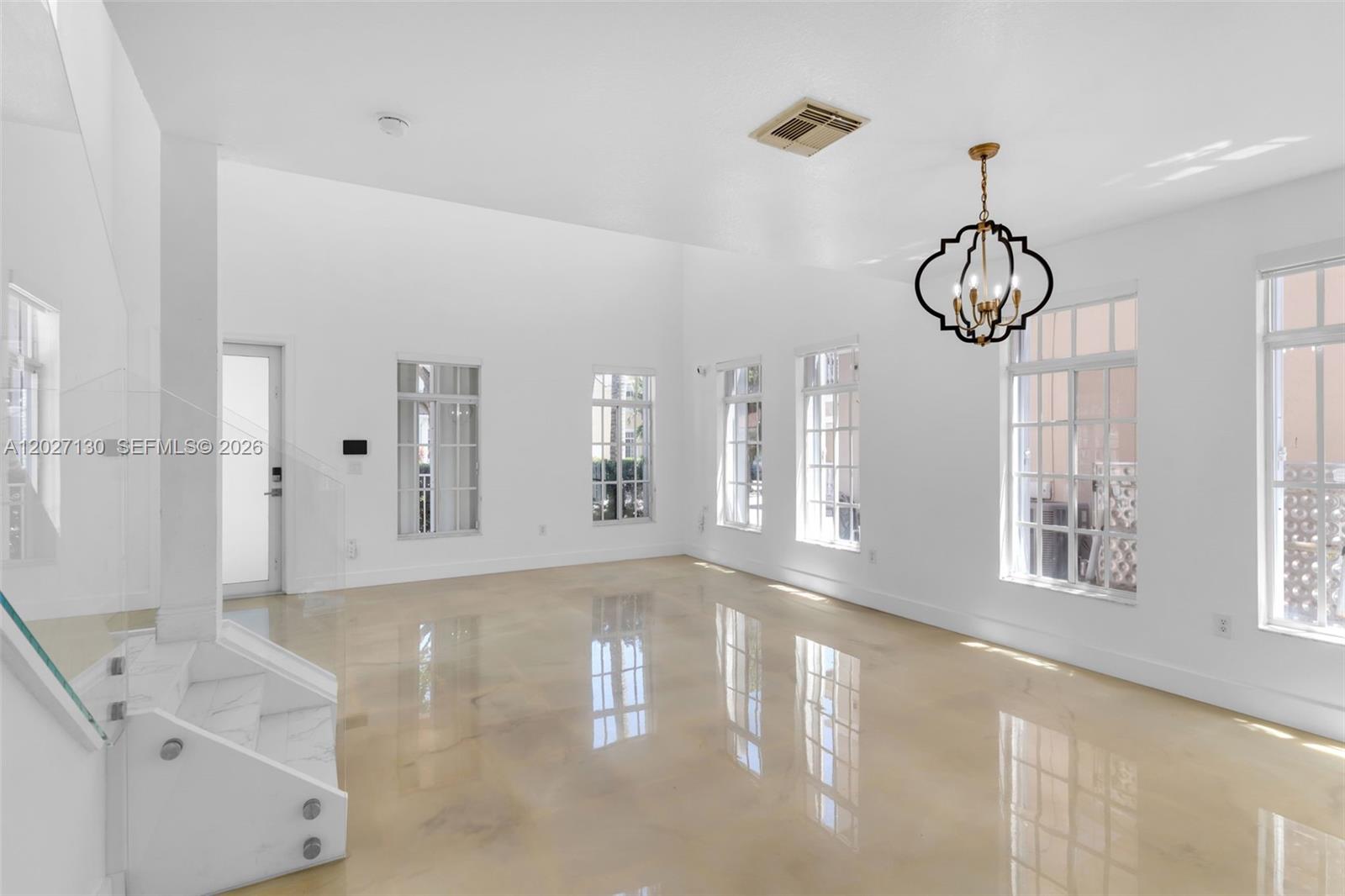 MANDARIN LAKES - Residential Lease