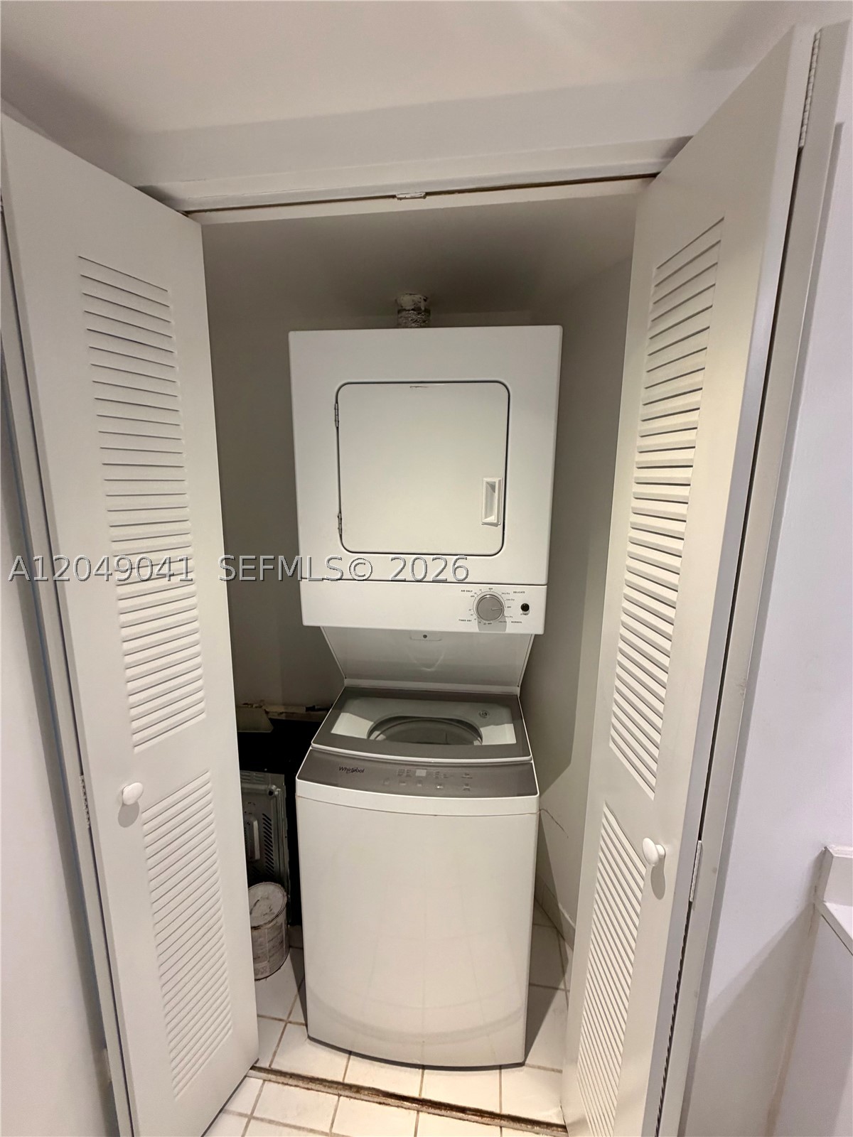 PARC CENTRAL AVENTURA SOU - Residential Lease
