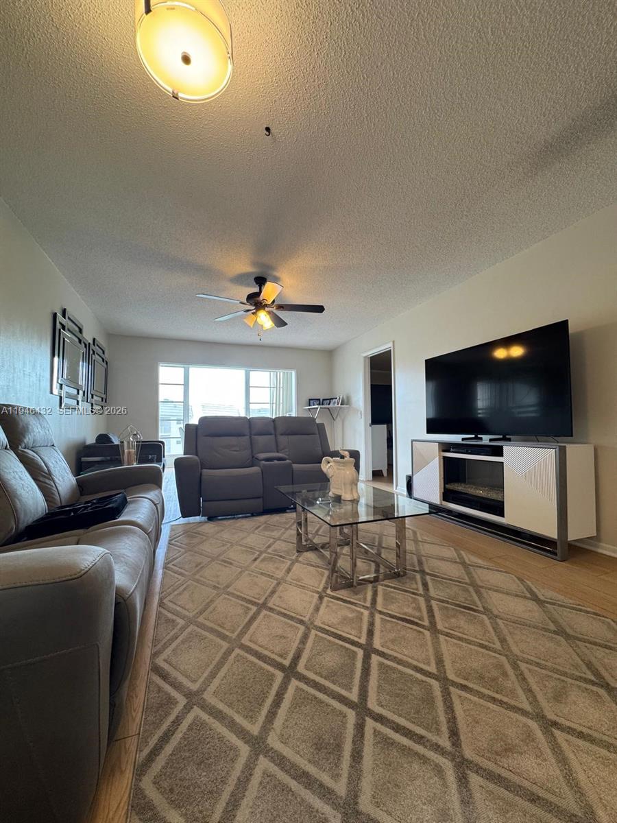 SUNRISE LAKES 39 CONDO - Residential