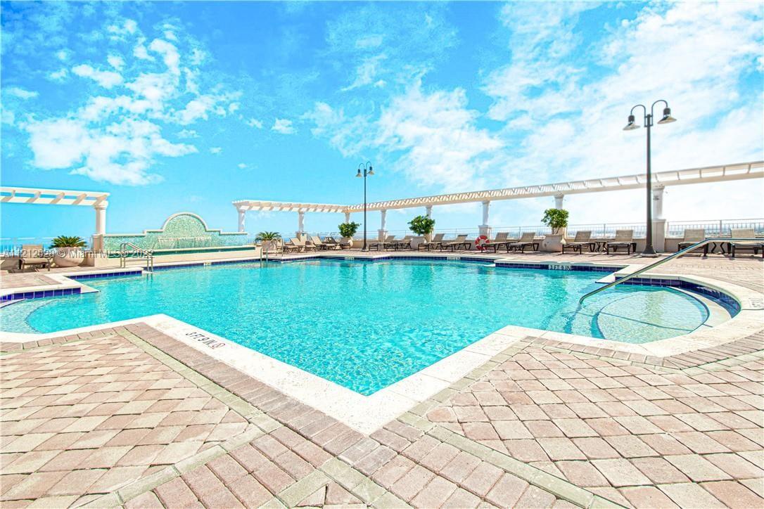 NURIVER LANDING CONDO - Residential